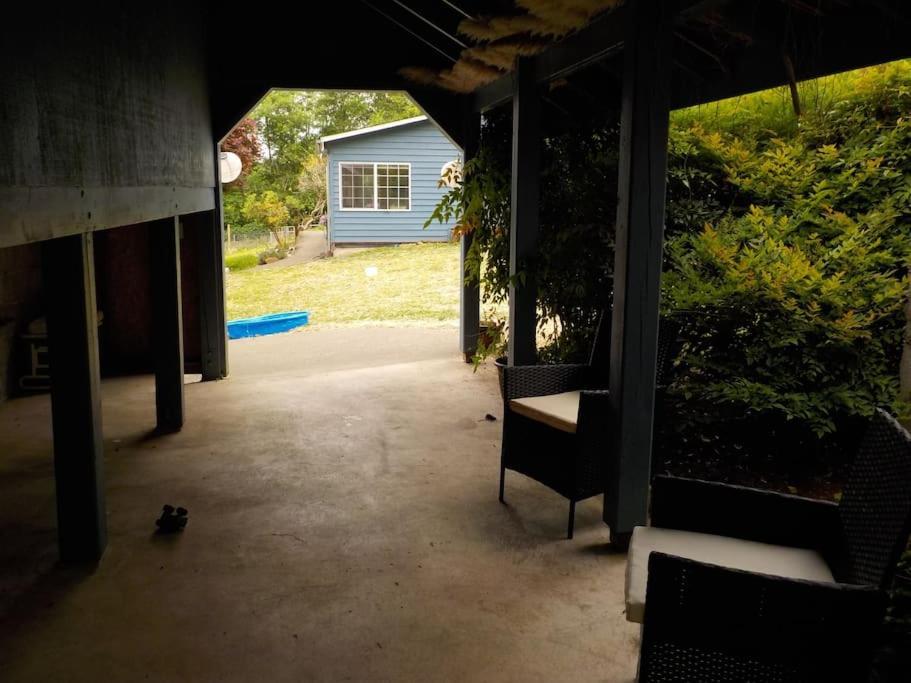 Oceanfront Studio/Loft: Alpacas, Oysters & Kayaks Shelton Eksteriør bilde